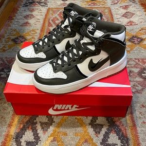 Nike Dunk High in Cargo Khaki